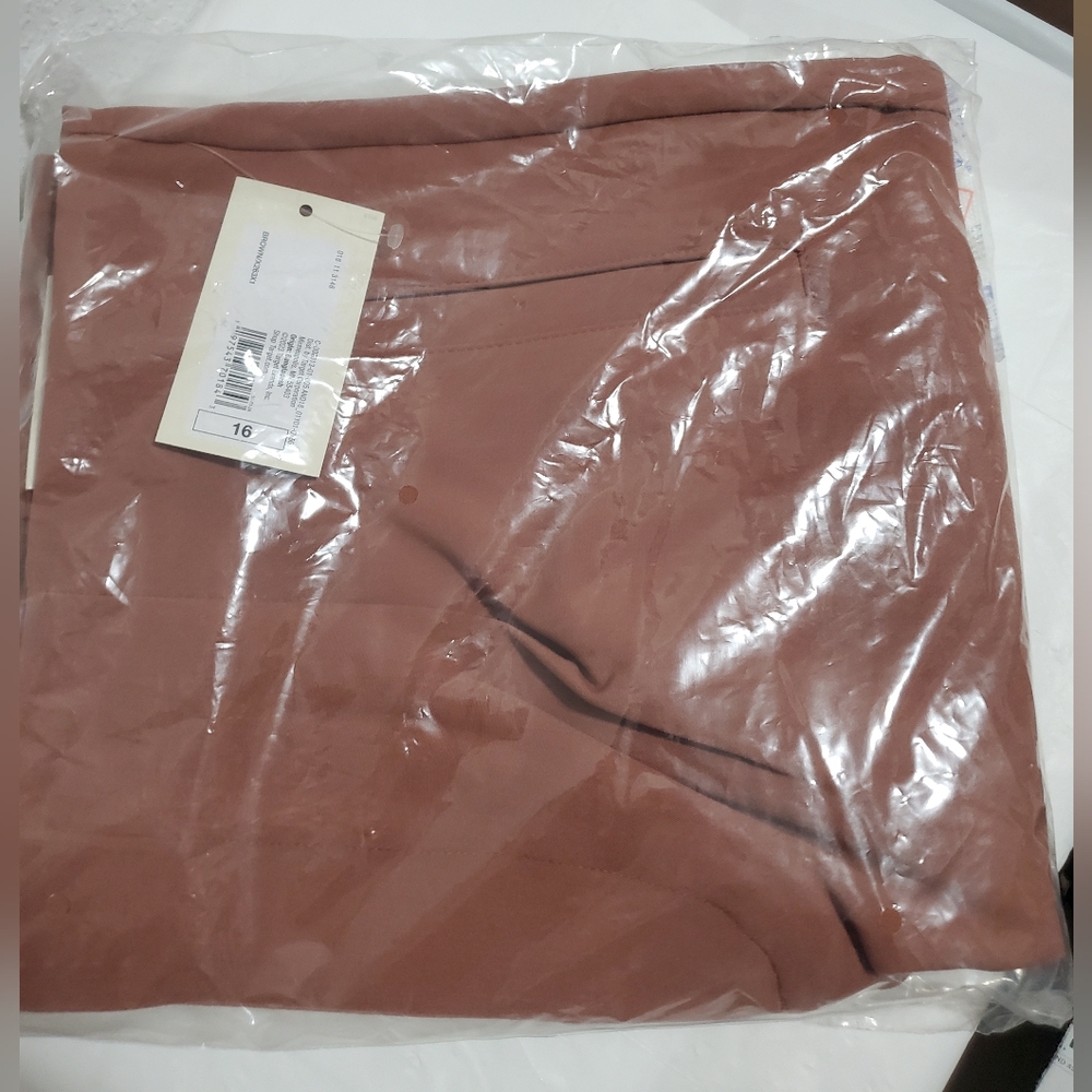 A New Day Midi Shorts, Size 16